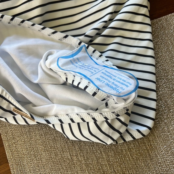 New!  Vince Camuto‎ swimsuit - Picture 4 of 5